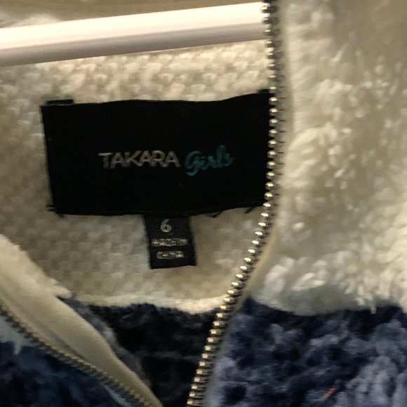 Fleece Pullover by Takara Girls Size 6 - Picture 2 of 4